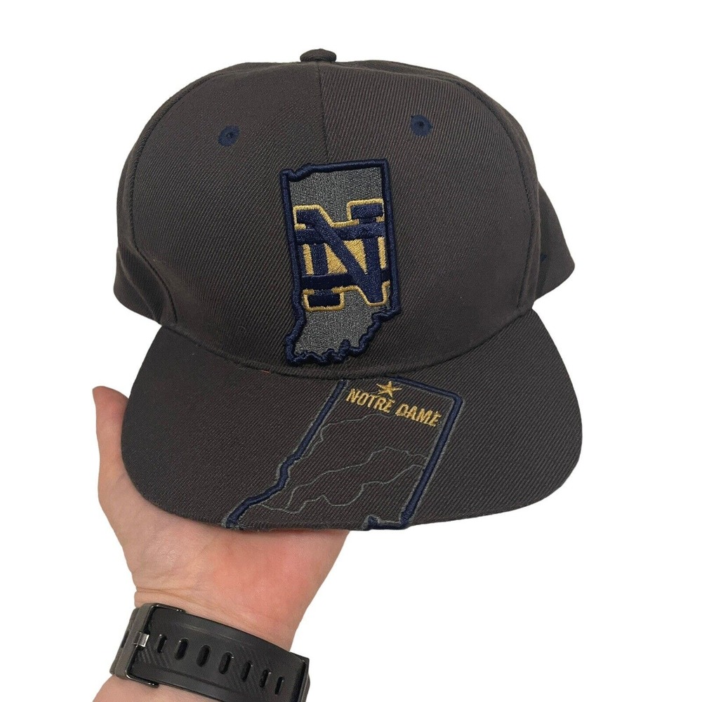 Zephyr Notre Dame Fighting Irish Indiana Embrodiered Flat Brim Snapback Cap Hat